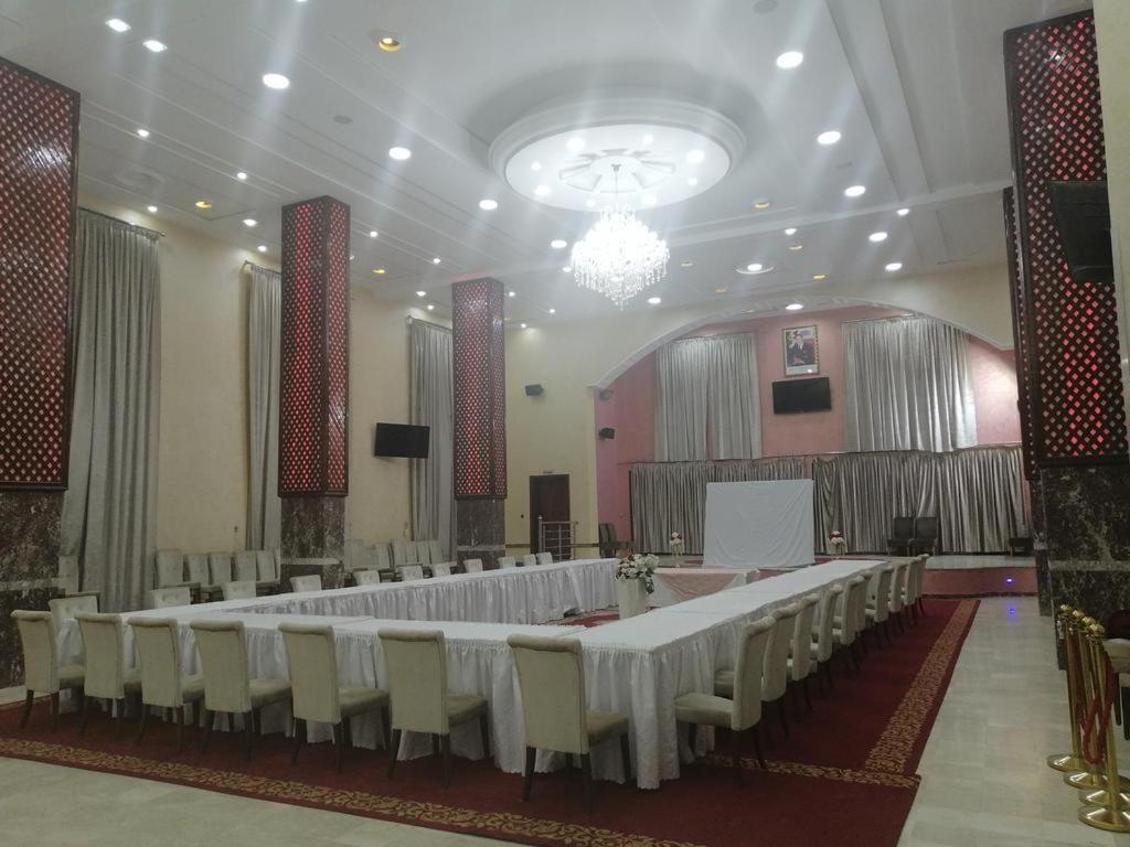 Oasis Palace 4*