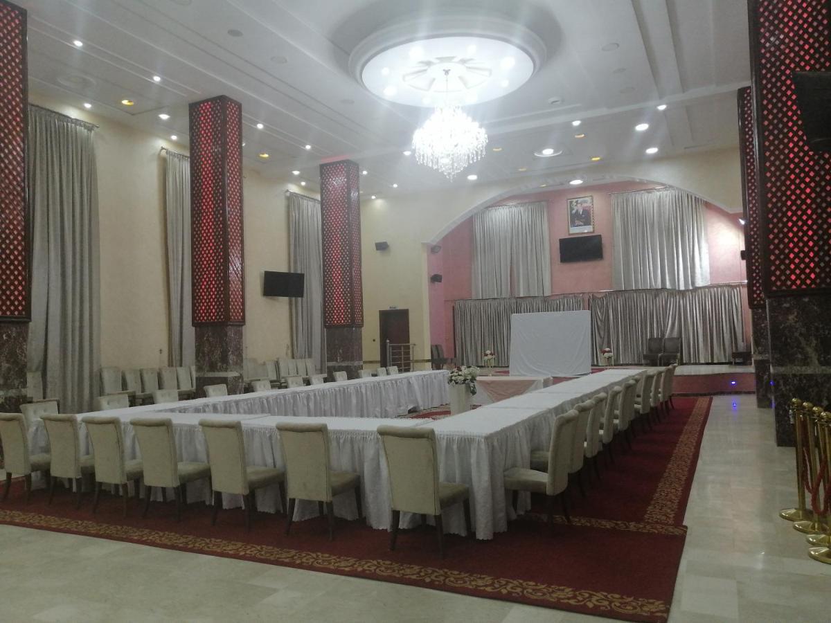 Oasis Palace Hotel